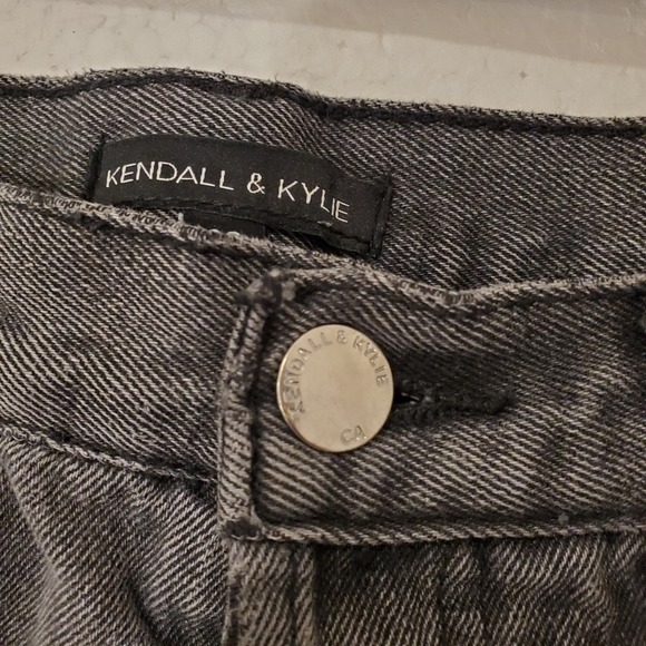 Kendall & Kylie jeans🥳🥳4X HOST PICK🥳🥳 - Picture 7 of 10